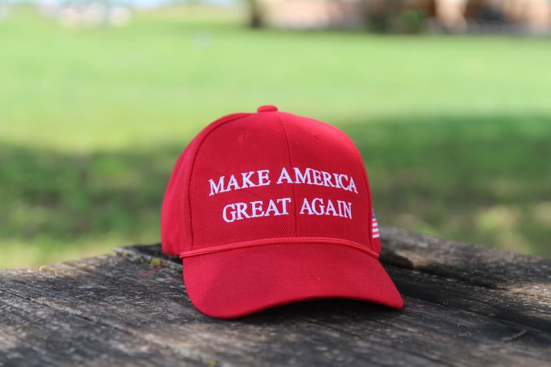 Trump Hat on wood. #Trump2020 #freedom
If you use this pic, please tag me @Natilyn_Hx 😊